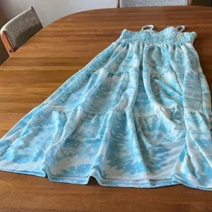 Good condition long floor length dress brand 30 to cool